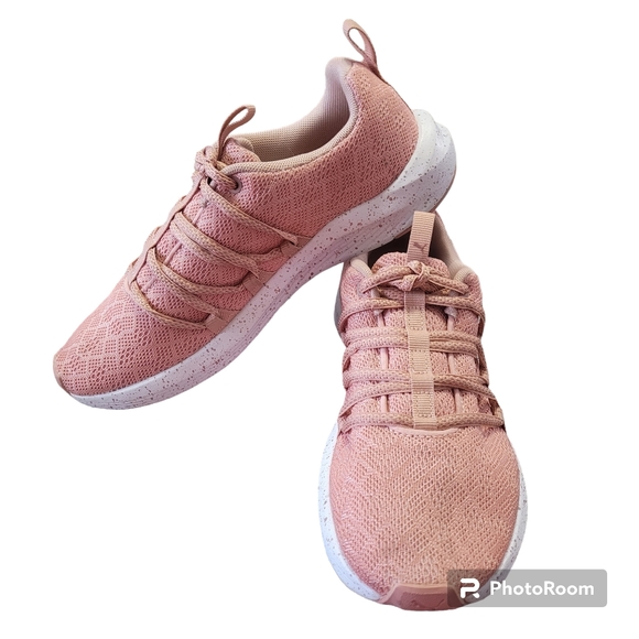 Puma Women's Tennis Shoes size 7 Pink Coral Color Speckled Soles Lace Up - Picture 1 of 8